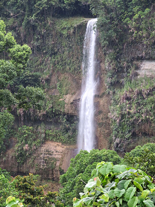 Can-umantad Falls